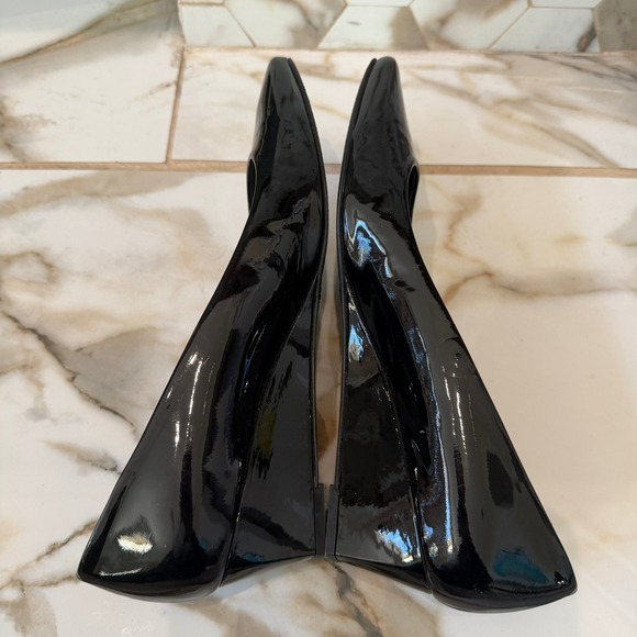 Stuart Weitzman Black Patent Leather Pointed Toe Wedge Pumps OW91265 Mens 9.5 M - Picture 8 of 11